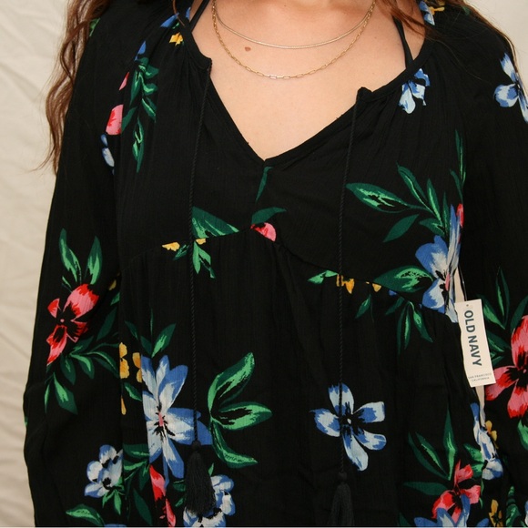 NEW WITH TAGS Old Navy Summer Floral Dress With Tassels - Picture 1 of 3